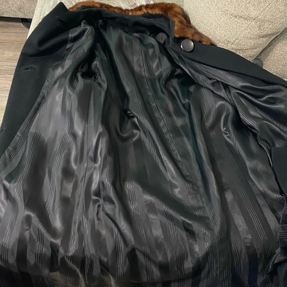 Vintage Black Pea Coat with Brown Fur Collar - Picture 7 of 7